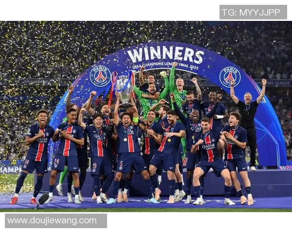 巴黎圣日耳曼与曼联激战欧冠小组赛精彩回顾与战术分析